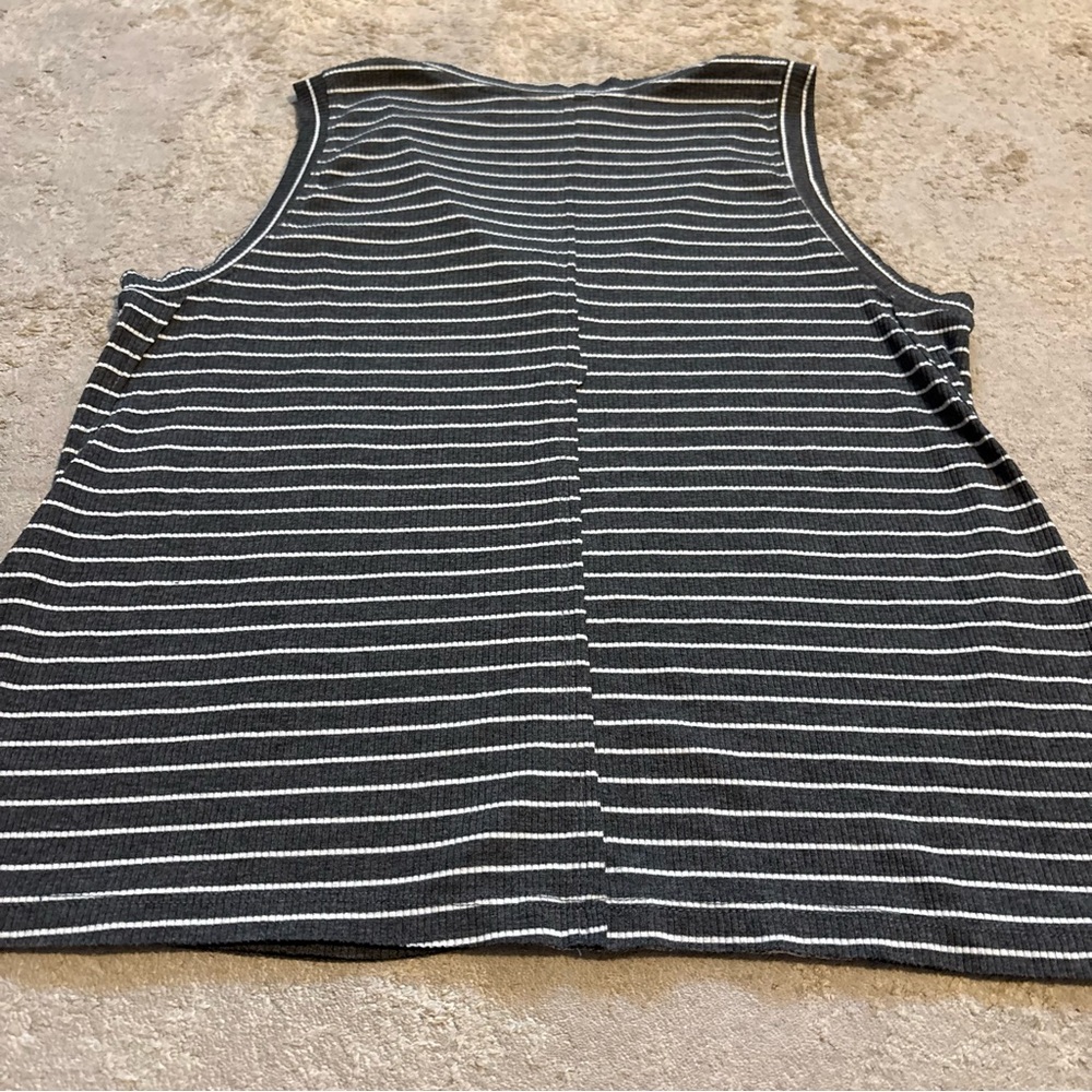 By Anthropologie Gray & White Striped Ribbed V Neck Tank Top Size Small - Picture 7 of 8